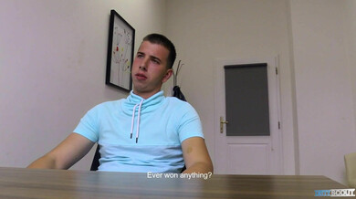 Colloquio di lavoro osceno con il capo