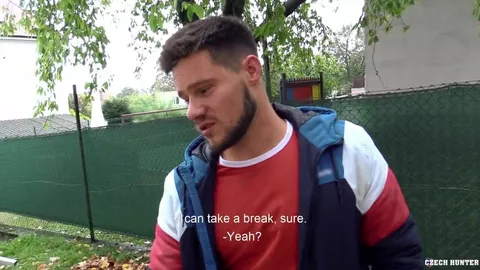 Pagamento para a minha empregada de limpeza excitada