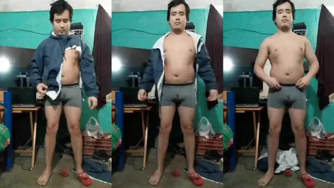 Jesus en boxer jalandose el pene avienta semen #27