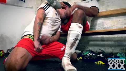 La stanza degli armadietti 22