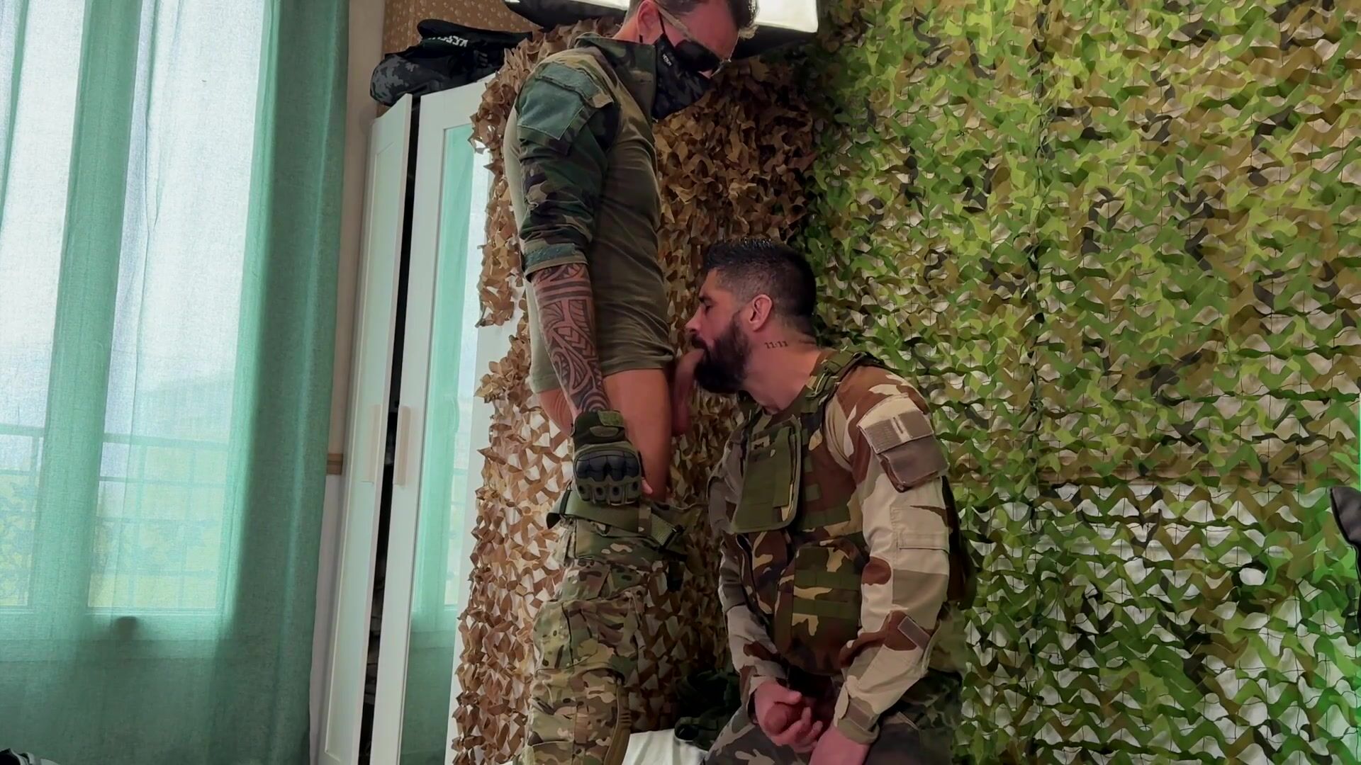 Militar_Culo_peludo