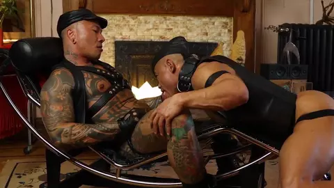 Daddy asiatico in pelle – Damian Dragon X Jason Luna