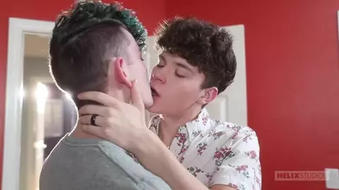 Casal de twinks em flip fuck — Spencer e Silas
