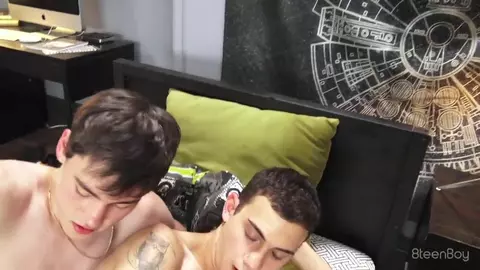 Sexy Twinks — Paar & Freunde — David & Alan