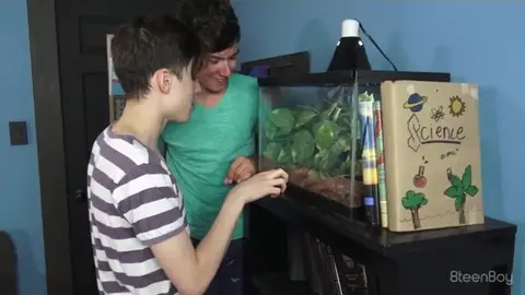 sexy coppia twinks amici flip flop devin jared