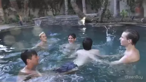 twinks gruppo porno fatto in casa adam gabe devin amici