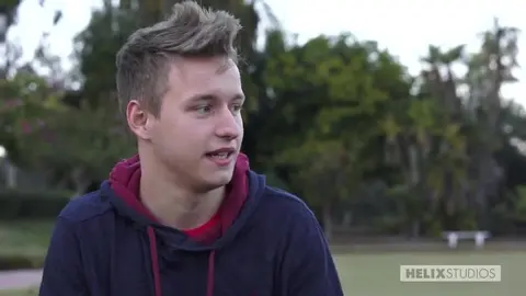 travieso pareja amigos twinks evan noah