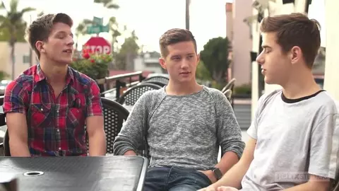 gruppo di amici twinks threesome oliver joey tyler