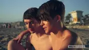 Twink in spiaggia — coppia — Benjamin & Andy