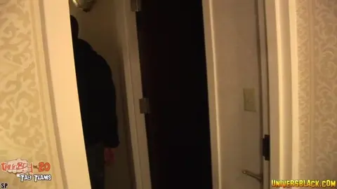 Gay thugs a tre al albergo