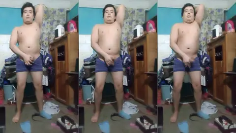 Jesus em boxeador jalandose o pene avienta semen #60