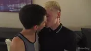 Versautes Homemade-Twink-Paar — Bryce & Milo