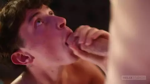 Coppia sexy di twinks con amici — Tyler & Kurt