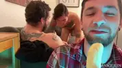Le défi de la banane — Dex Parker, Thyle Knoxx, Derek Thibeau