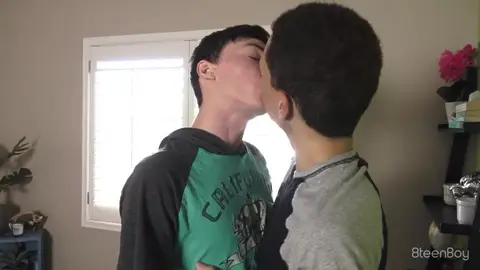 coppia arrapata amanti amici camera milo kurt