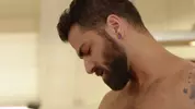 Ginger Zach, Adam Ramzi - Blended Family - Szene 2