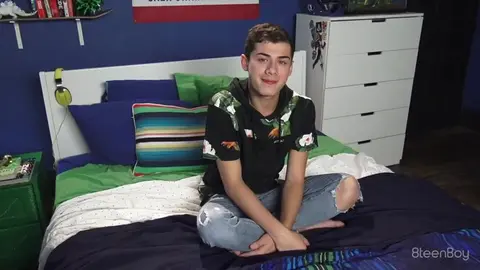 espetáculo a solo sexy e quente twink nicholas