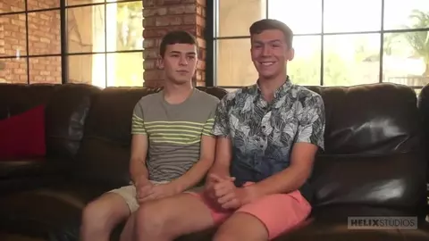 Pareja twink sexy casera – Jared y Collin
