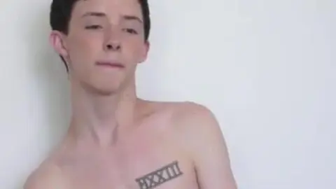 Twink sexy y caliente – Show de Davey