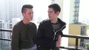 pareja amigos amantes twinks habitación evan casey