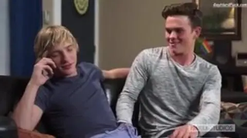 Novios twinks sexys – Jessie y Elliott