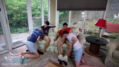 Caxh Young, Jason Strong, Robin Knight y Myott Hunter - TV and Chill