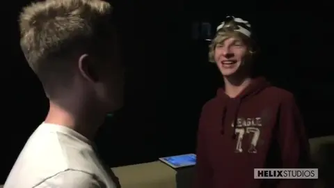 Couple de minets bien chauds : Lukas & Jessie