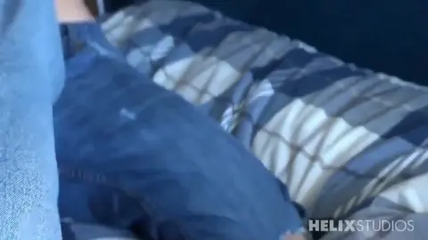 Couple de minets bien chauds : Alex & Jessie