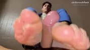 Nuovo Footjob Godlike Alpha Abraham - Finalmente i nostri cazzi sotto quei piedi giganti