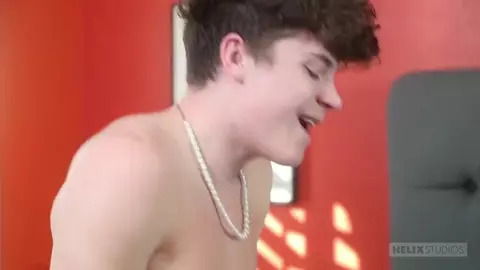 Sexy Paar unter Freunden – Marcell & Silas