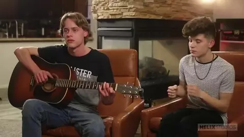 Coppia di twinks amanti – Brett & Silas