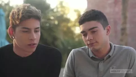 Sesso caldo tra amici — Ashtin & Aiden