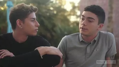 Sesso caldo tra amici — Ashtin & Aiden