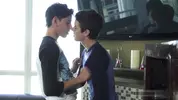 Coppia porno sexy di twinks Aiden e Evan