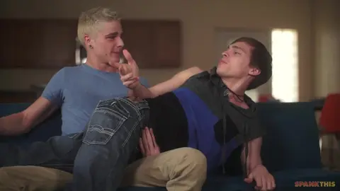 porno sexy twinks casa spettacolo tristan travis