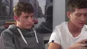 Sexy heißes Twink-Paar – Cameron & Tyler