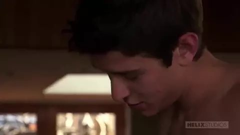 gruppo di amici a tre twinks troy evan tyler