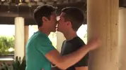 Couple de twinks sexy – amants Tyler & Evan