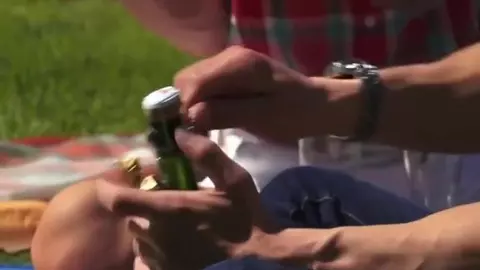 Pareja sexy y caliente, amigos twinks – Evan y Riley