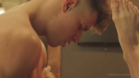 Pompino dal barbiere – Reno Gold e Malik Delgaty