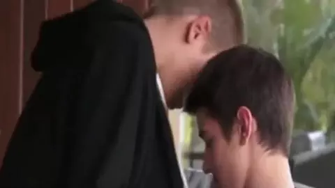 Couple de minets sexy – Evan & Sasha