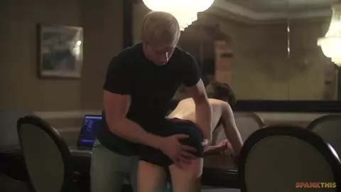 porno coppia sexy amici casa max riley