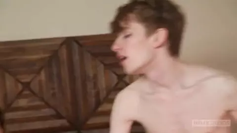 Couple de twinks sexy – Adam & Ryan