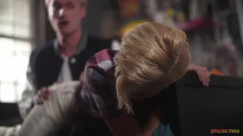 Coppia sexy a casa – Max & Adam