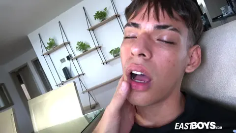 Valentino Ricardo - Très grosse branlette