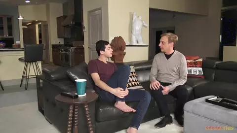 Coppia porno amatoriale: lo show di Nicholas