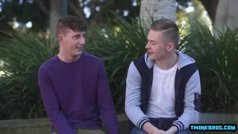 Coppia di twink sexy: Cameron e Preston