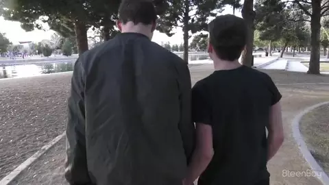 Coppia porno sexy – twink Ethan e Hunter