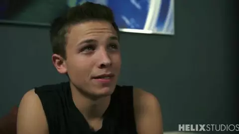 Coppia porno di twinks sexy e bollente – Jacob e Shane