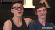 Casal pornô de twinks tarado: Ricky e Blake